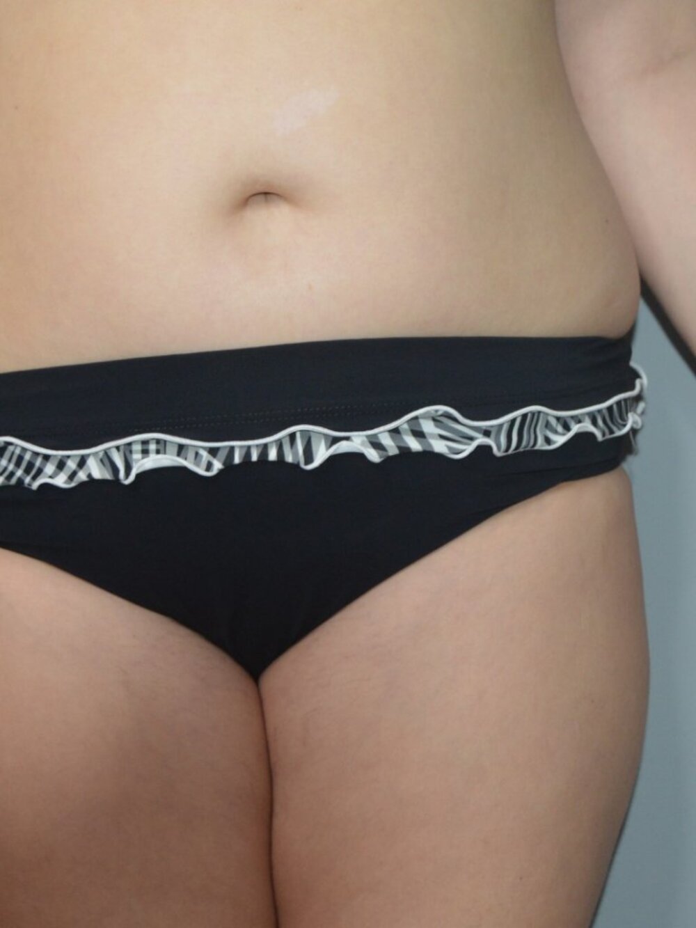 Profile by Gottex Ruffled Womens Swim Bottoms - Black/Grey size 14